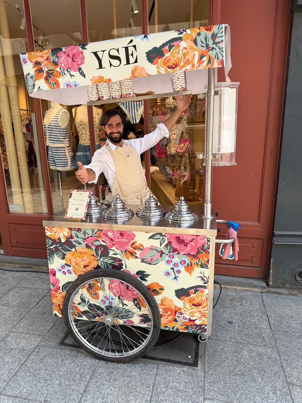 Animation Chariot de Glaces à Paris : Le Guide de l'Élégance Événementielle 2026