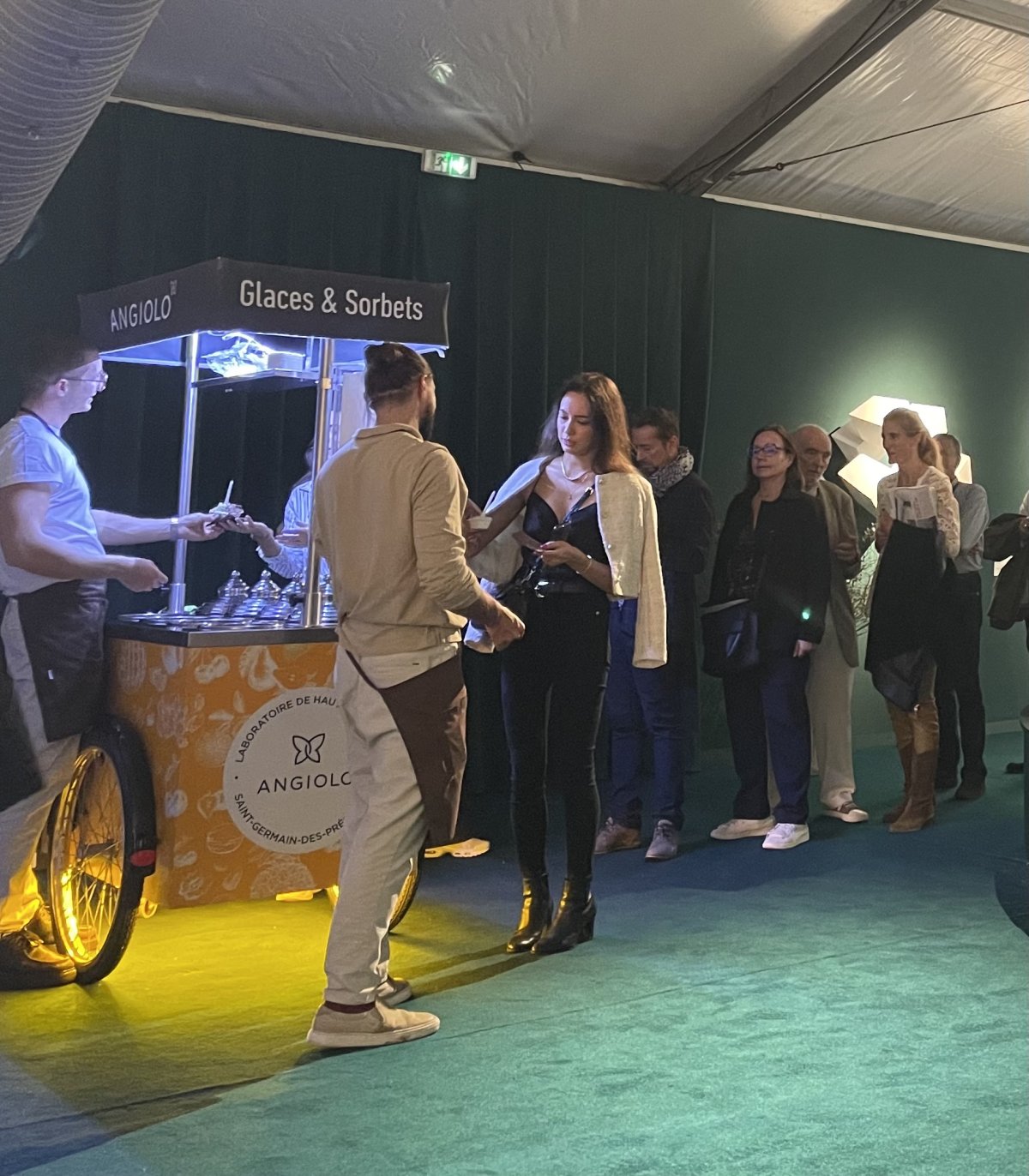 Chariot de glaces anniversaire Paris : L’animation gourmande d’exception en 2026